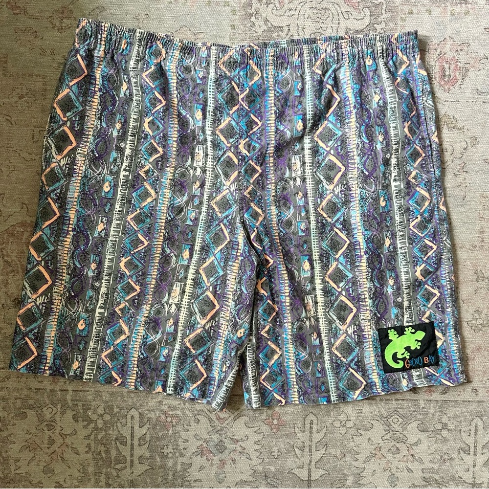 Men’s Vintage Gecko Bay Aztec Multicolor Shorts